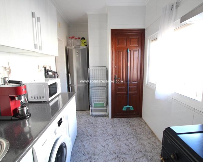 Image No.15-2 Bed Townhouse for sale