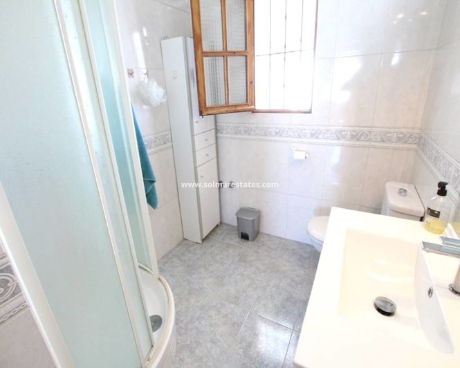 Image No.20-2 Bed Townhouse for sale