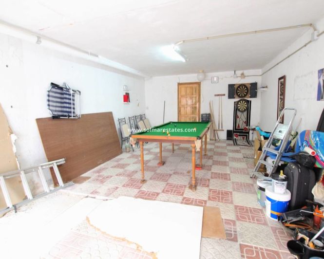 Image No.37-2 Bed Townhouse for sale