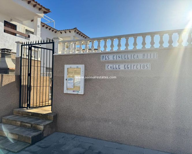 Image No.23-Appartement de 2 chambres à vendre à Punta Prima