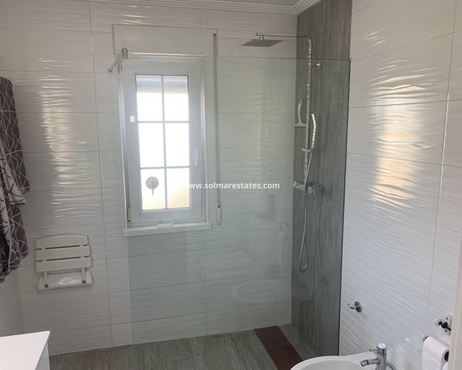 Image No.11-3 Bed Townhouse for sale