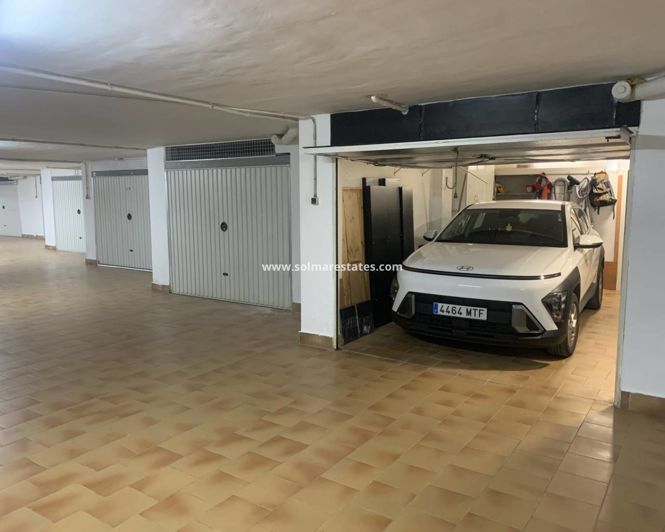 Image No.20-3 Bed Townhouse for sale