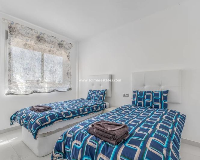 Image No.11-3 Bed House for sale