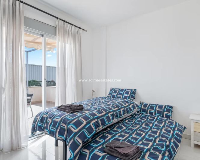 Image No.12-3 Bed House for sale