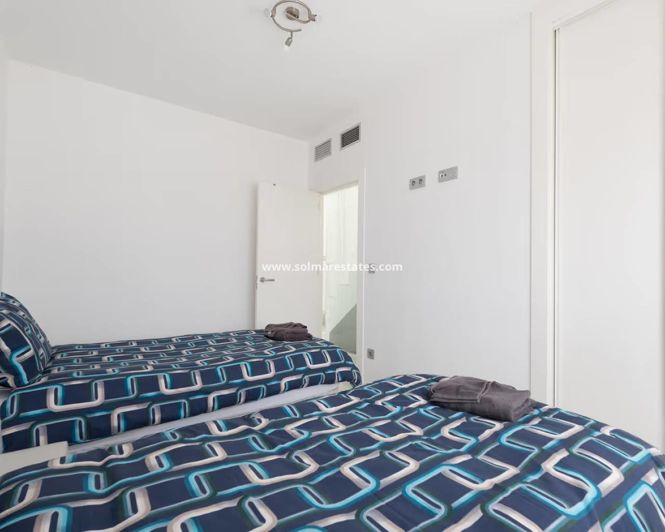 Image No.13-3 Bed House for sale