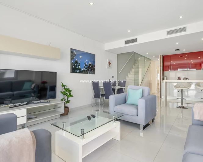 Image No.4-3 Bed House for sale