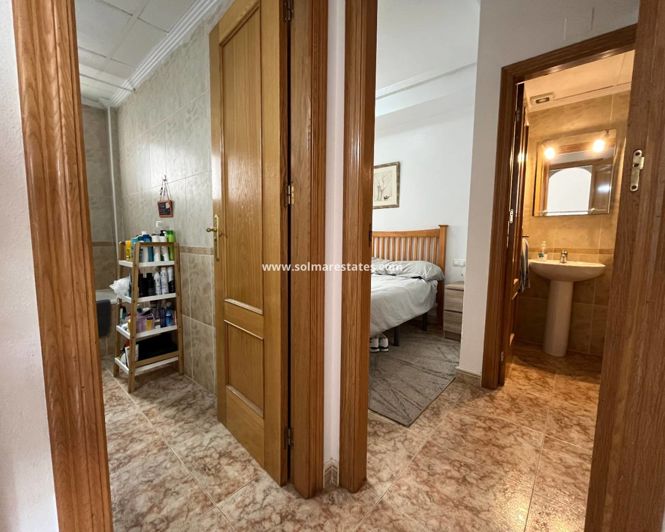 Image No.40-2 Bed Apartment for sale