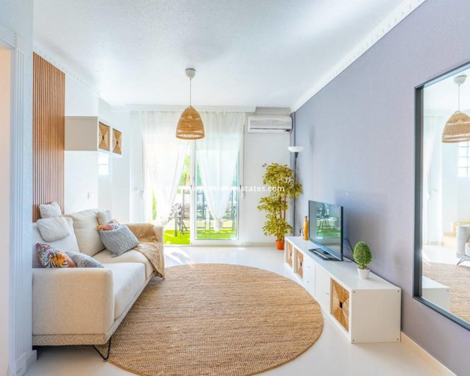 Image No.19-2 Bed Townhouse for sale