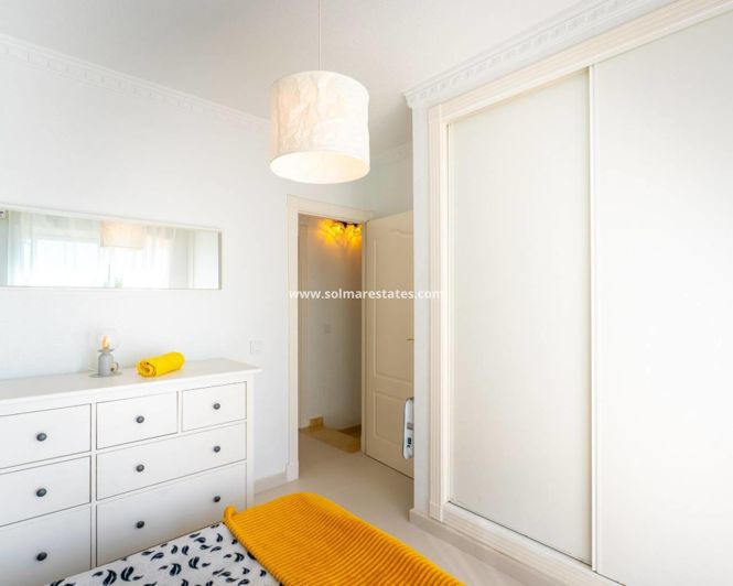 Image No.20-2 Bed Townhouse for sale