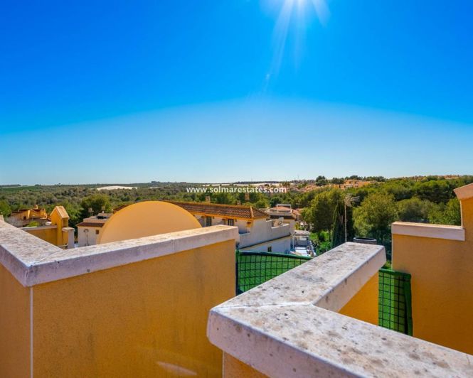 Image No.26-2 Bed Townhouse for sale