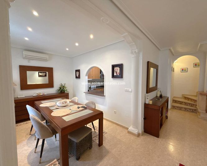 Image No.11-2 Bed Townhouse for sale