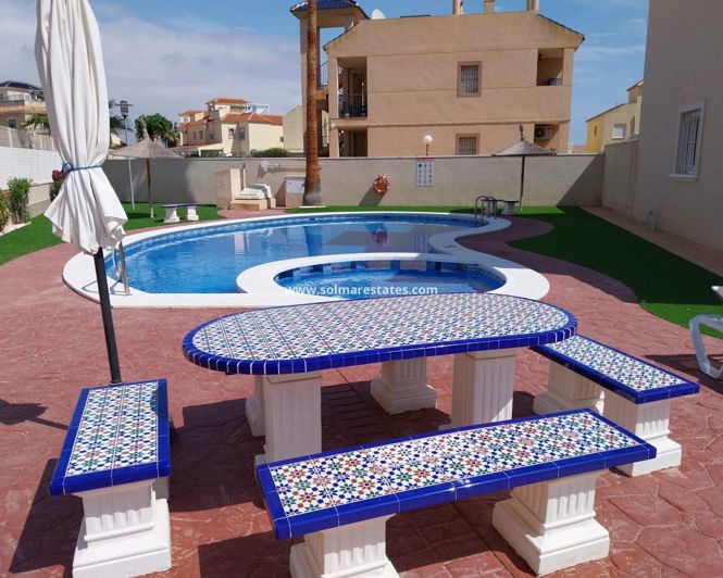 Image No.14-2 Bed Townhouse for sale