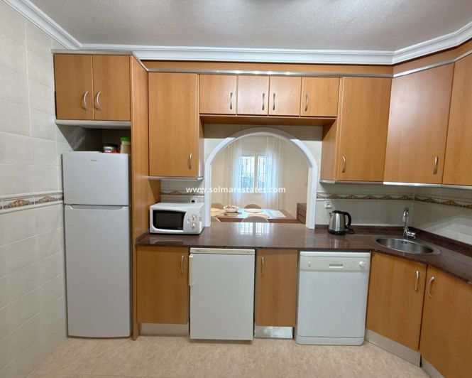 Image No.15-2 Bed Townhouse for sale