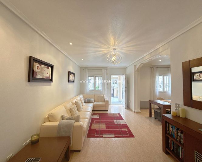 Image No.16-2 Bed Townhouse for sale