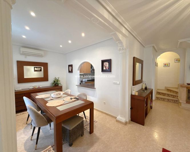 Image No.25-2 Bed Townhouse for sale