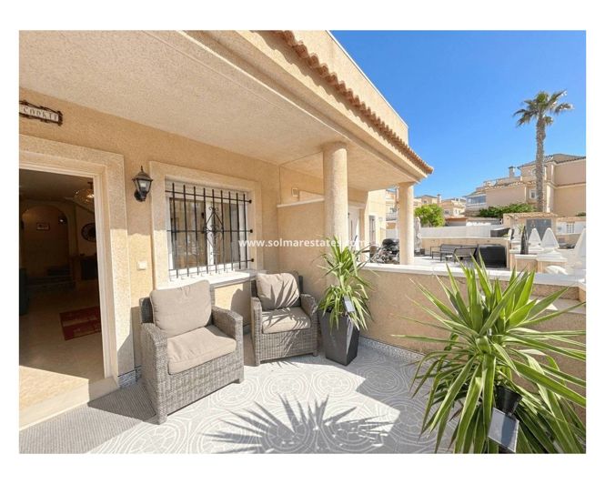 Image No.9-2 Bed Townhouse for sale