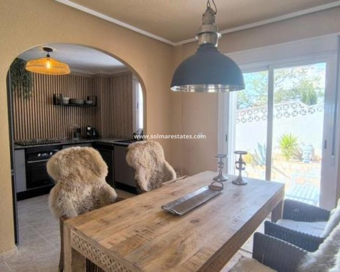 Image No.21-2 Bed Townhouse for sale