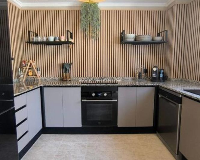 Image No.23-2 Bed Townhouse for sale