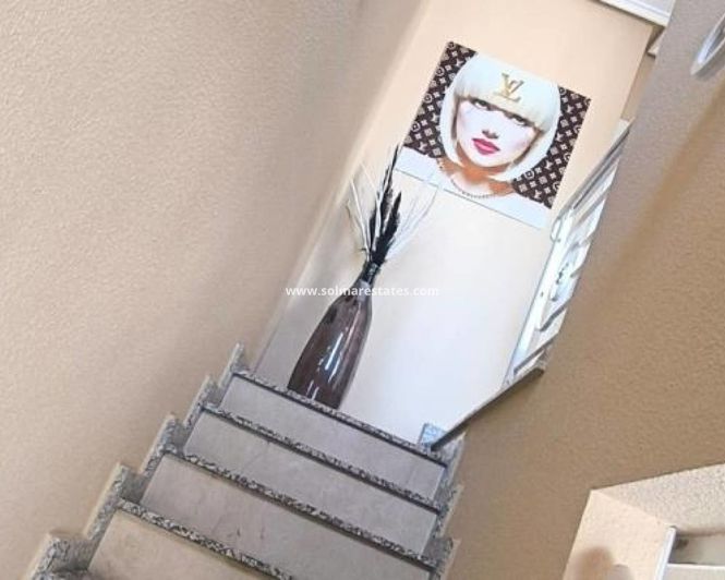 Image No.25-2 Bed Townhouse for sale