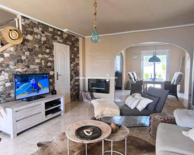 Image No.3-2 Bed Townhouse for sale