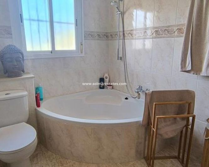 Image No.30-2 Bed Townhouse for sale