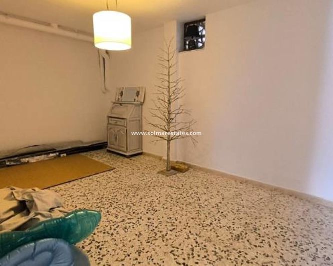 Image No.36-2 Bed Townhouse for sale