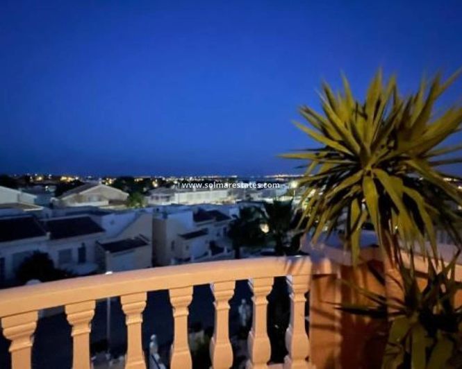 Image No.39-2 Bed Townhouse for sale