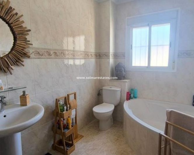 Image No.9-2 Bed Townhouse for sale