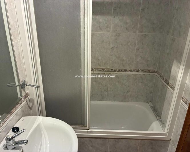 Image No.12-3 Bed Apartment for sale