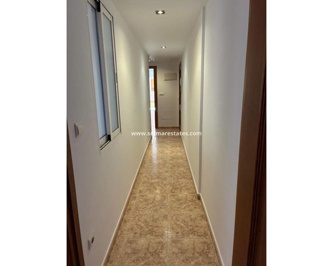 Image No.20-3 Bed Apartment for sale