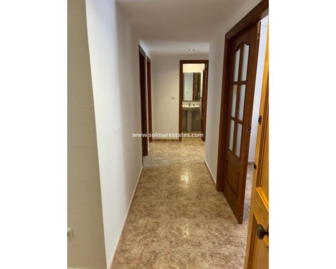 Image No.22-3 Bed Apartment for sale