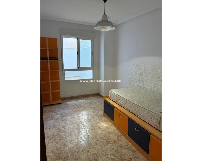 Image No.25-3 Bed Apartment for sale