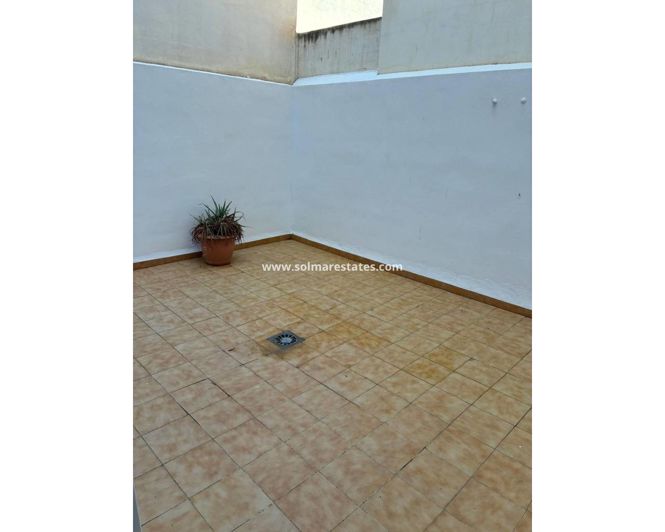 Image No.33-3 Bed Apartment for sale