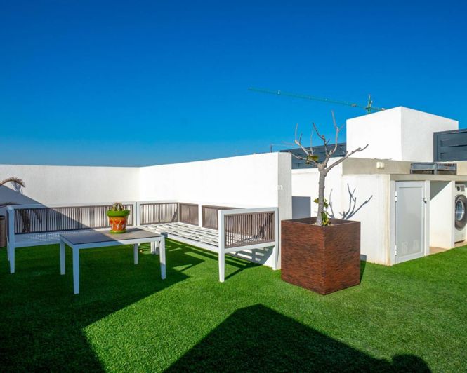 Image No.20-2 Bed Apartment for sale