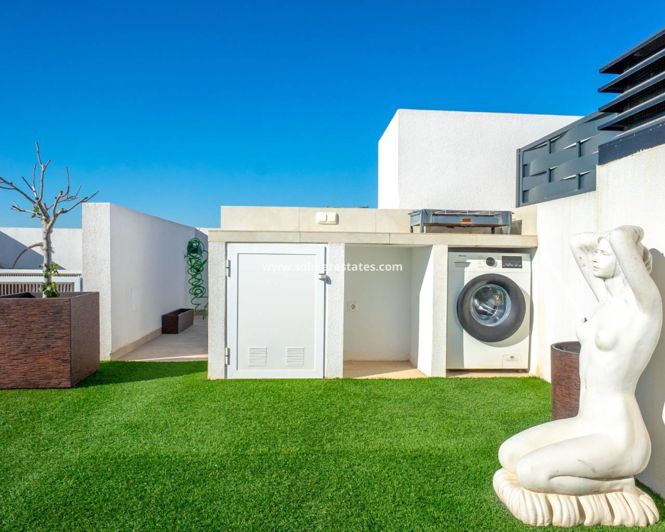 Image No.20-2 Bed Apartment for sale