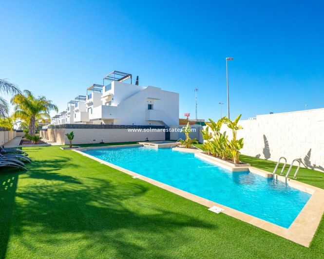 Image No.29-2 Bed Apartment for sale