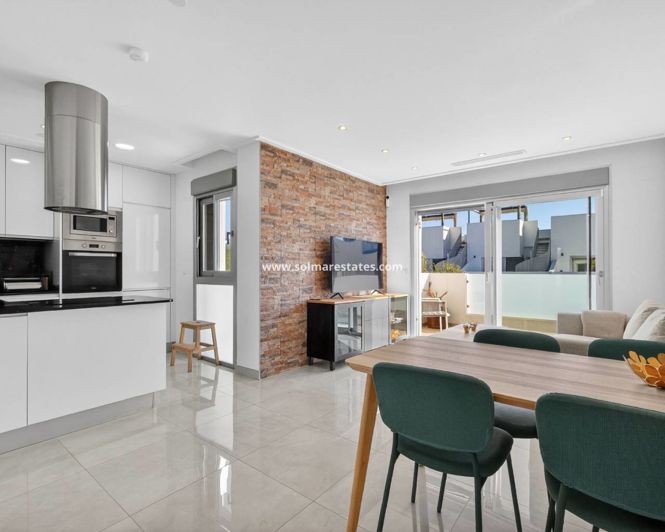 Image No.4-2 Bed Apartment for sale