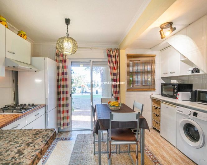 Image No.10-2 Bed Townhouse for sale