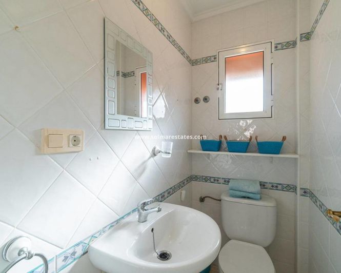 Image No.12-2 Bed House for sale