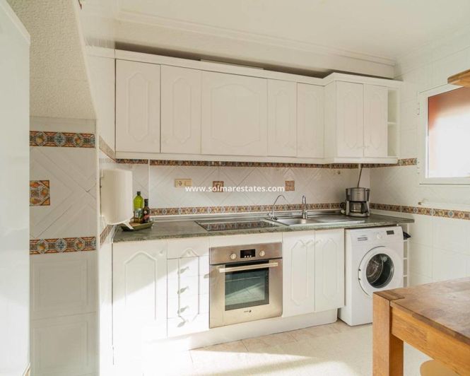 Image No.13-2 Bed House for sale