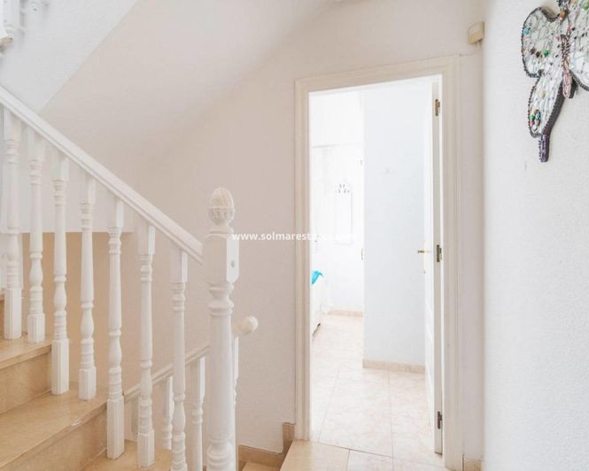 Image No.25-2 Bed House for sale