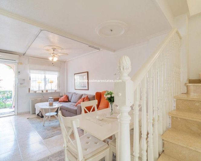 Image No.6-2 Bed House for sale