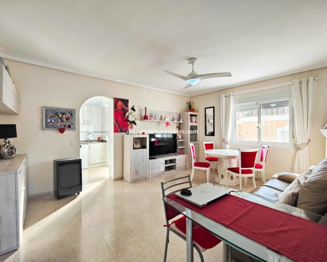 Image No.25-2 Bed House for sale