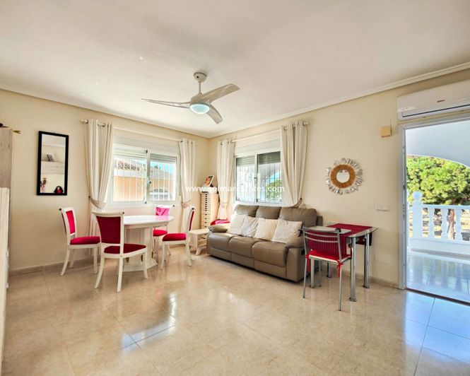 Image No.32-2 Bed House for sale