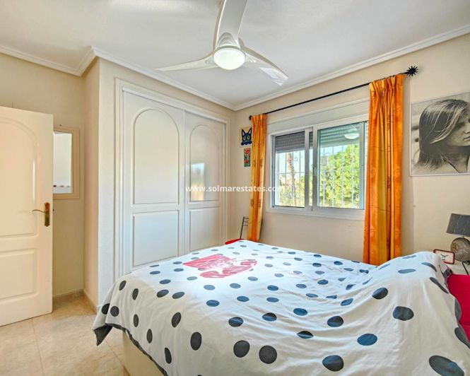 Image No.37-2 Bed House for sale