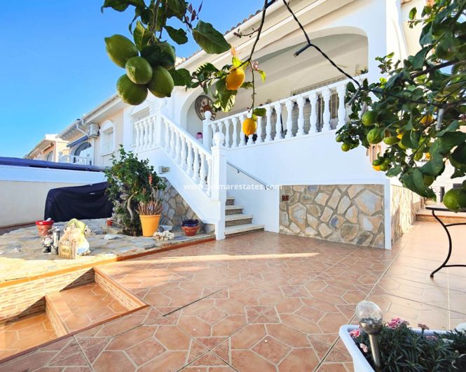 Image No.4-2 Bed House for sale