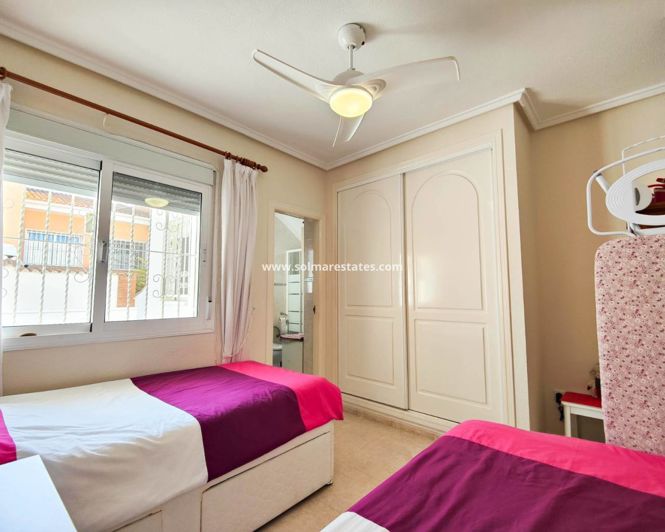 Image No.42-2 Bed House for sale