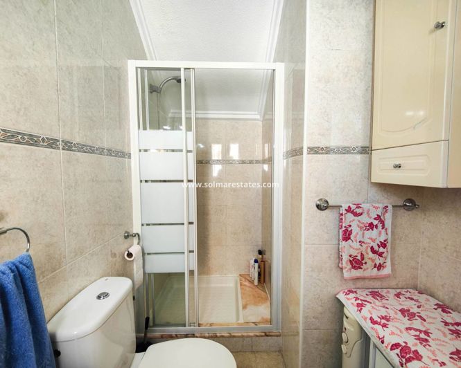 Image No.45-2 Bed House for sale