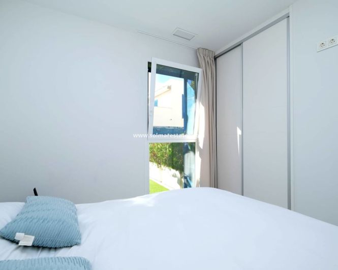 Image No.12-2 Bed Apartment for sale