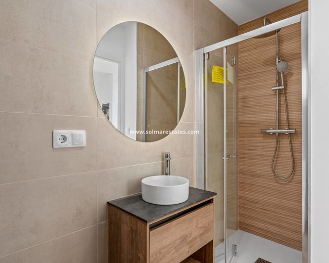 Image No.16-3 Bed House for sale